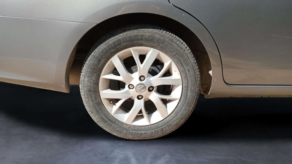 RR R TIRE