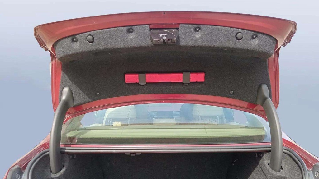 TRUNK HOOD