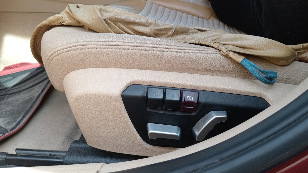 DRIVER SEAT SWITCHES