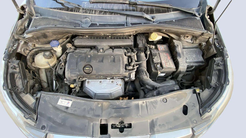 ENGINE COMPARTMENT