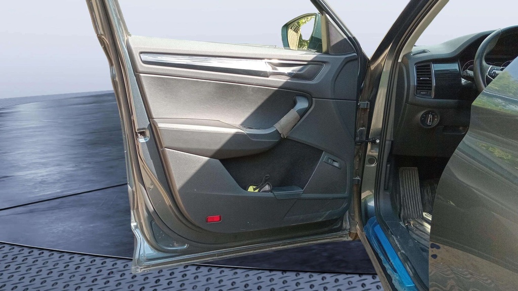 FR L DOOR