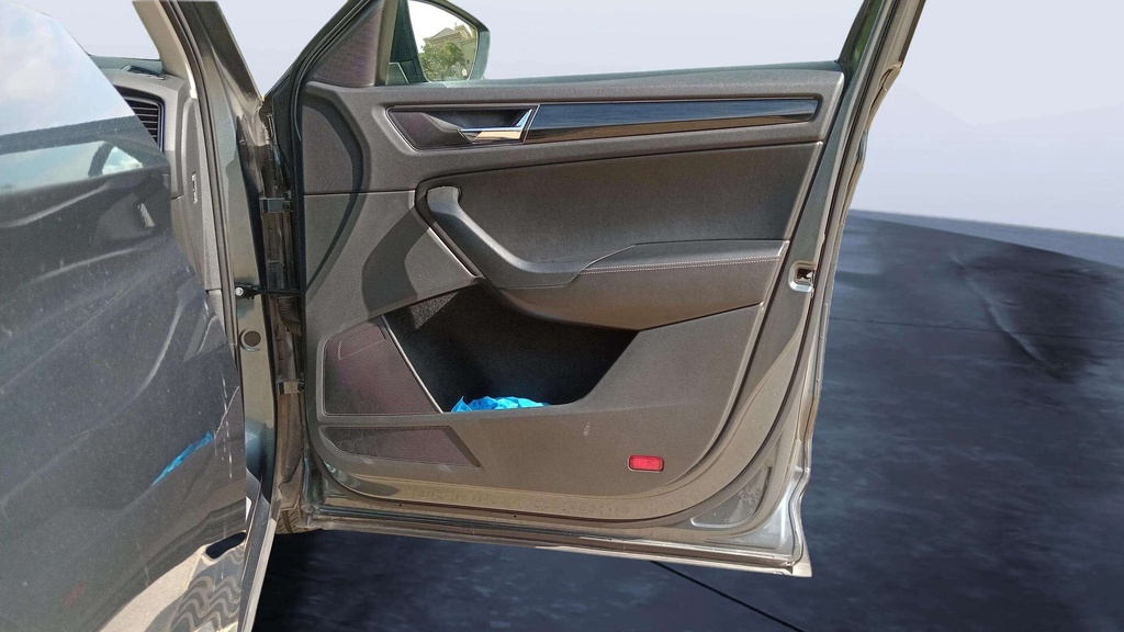 FR R DOOR