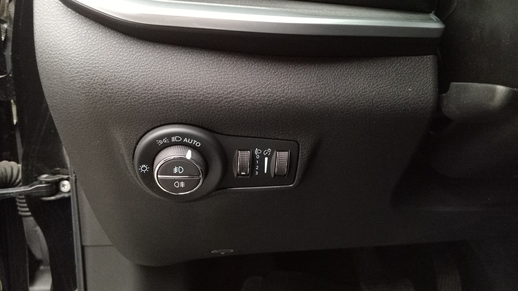 LIGHT SWITCHES