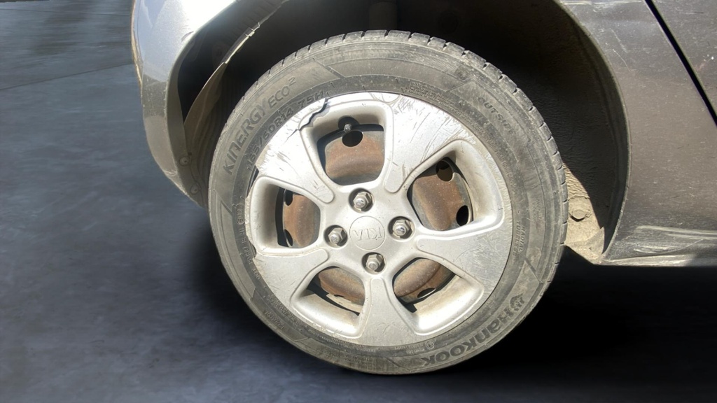 RR R TIRE
