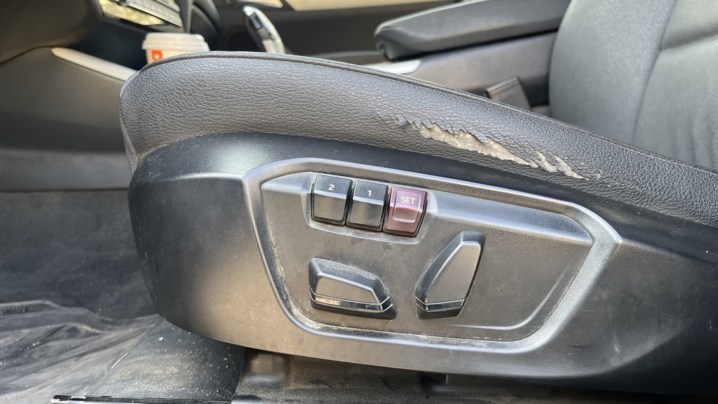 DRIVER SEAT SWITCHES