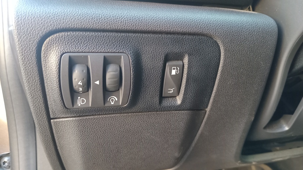LIGHT SWITCHES