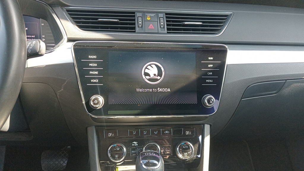 MULTIMEDIA SCREEN