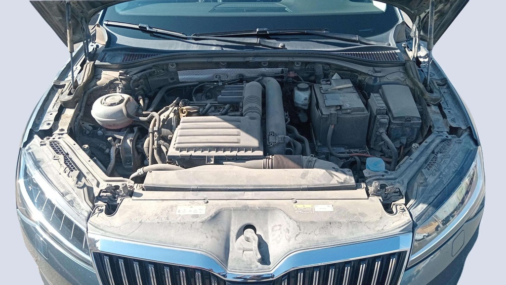 ENGINE COMPARTMENT