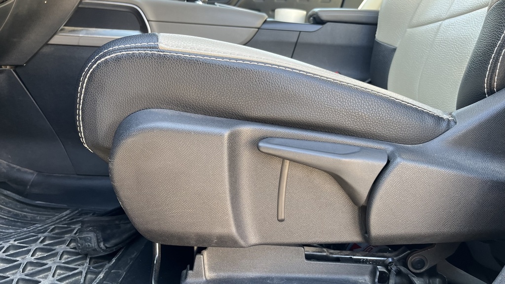 DRIVER SEAT SWITCHES