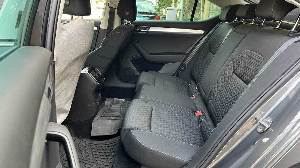RR SEATS