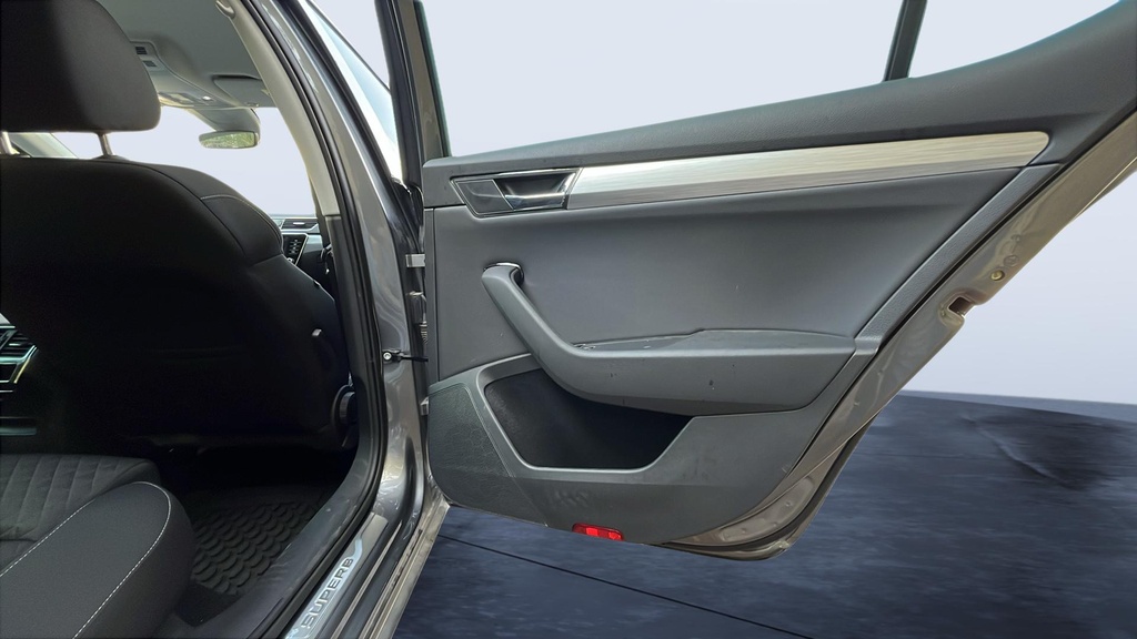 RR R DOOR