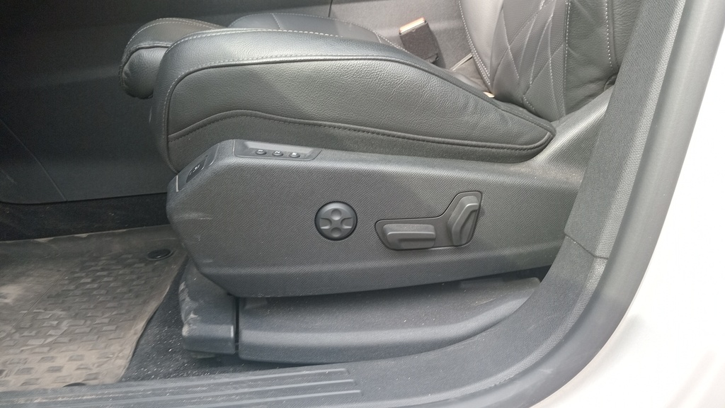 DRIVER SEAT SWITCHES