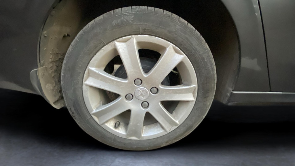 RR R TIRE
