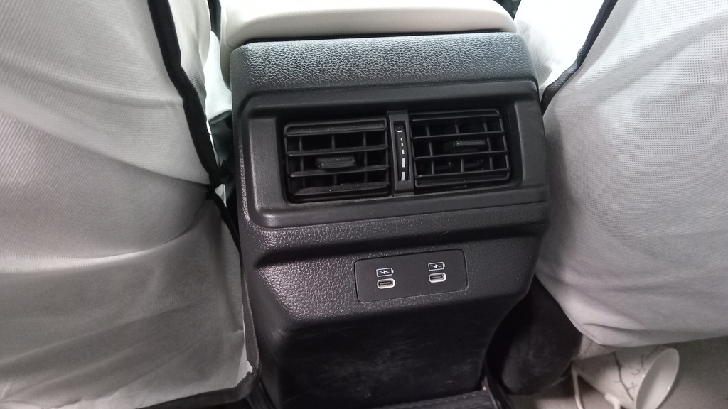 RR AC GRILL