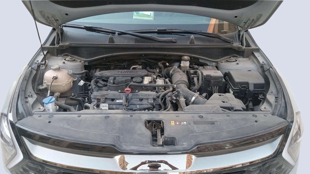 ENGINE COMPARTMENT