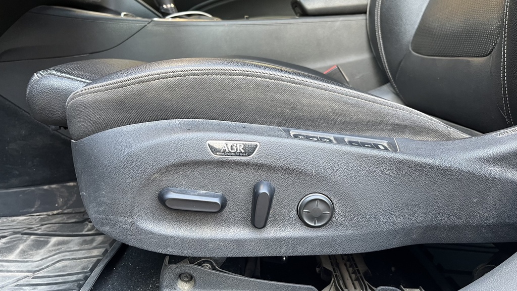 DRIVER SEAT SWITCHES