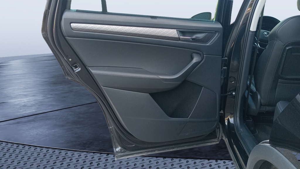 RR L DOOR
