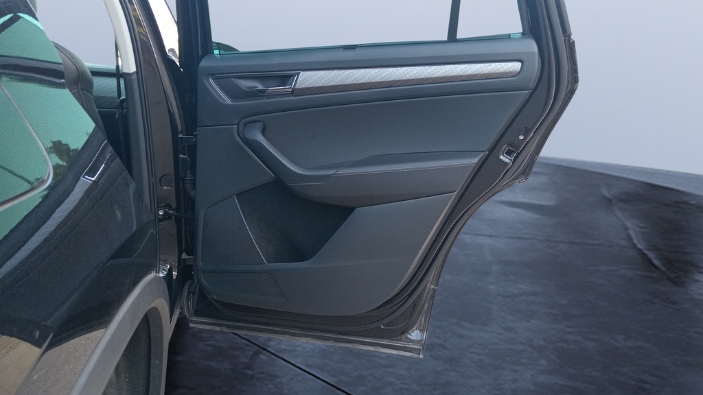 RR R DOOR