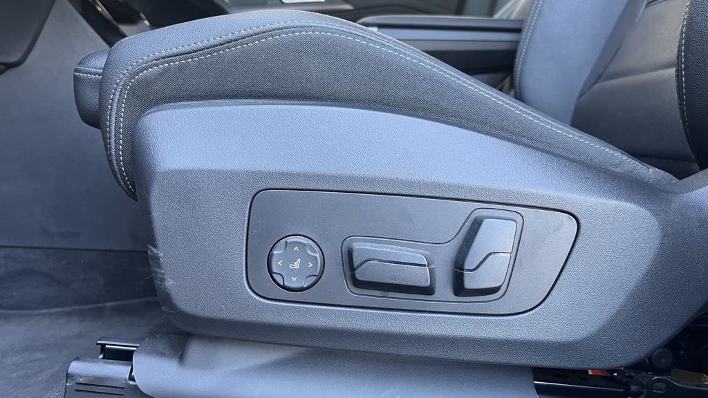 DRIVER SEAT SWITCHES