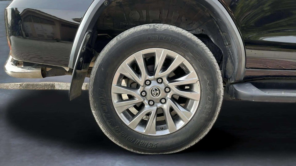 RR R TIRE