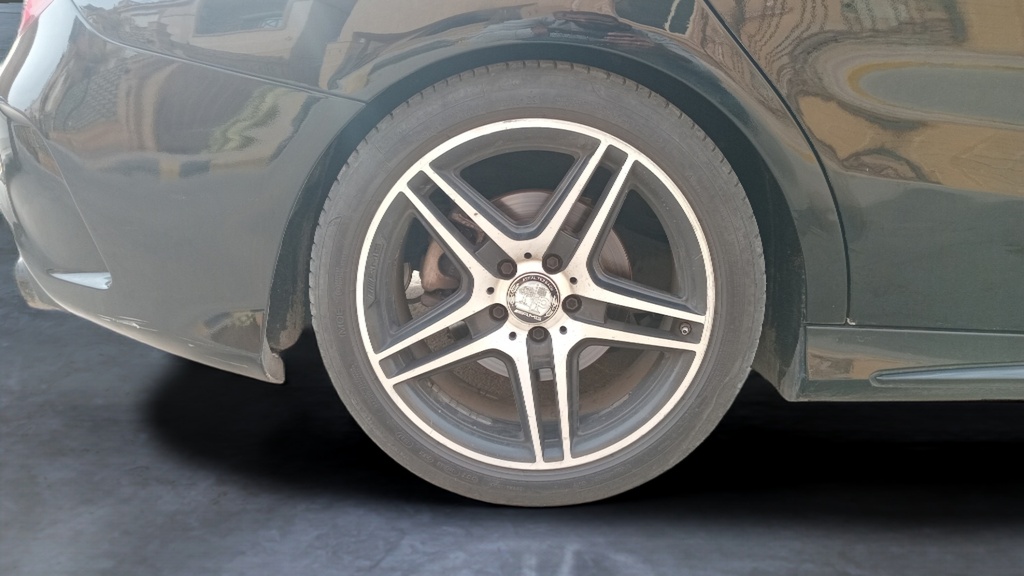 RR R TIRE