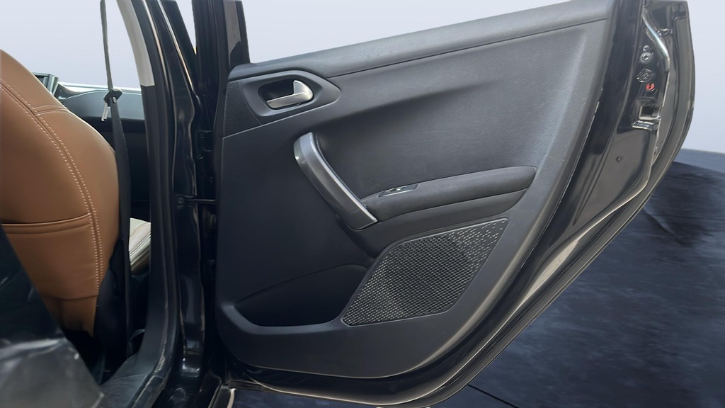RR R DOOR
