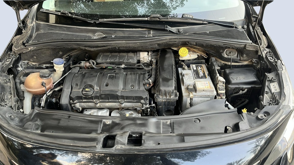 ENGINE COMPARTMENT
