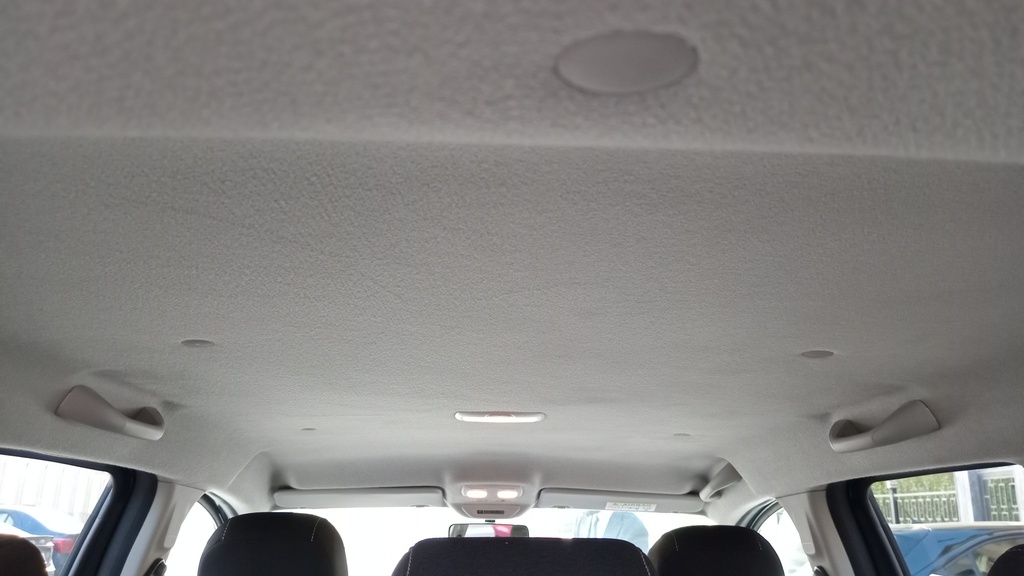 CAR ROOF MAT