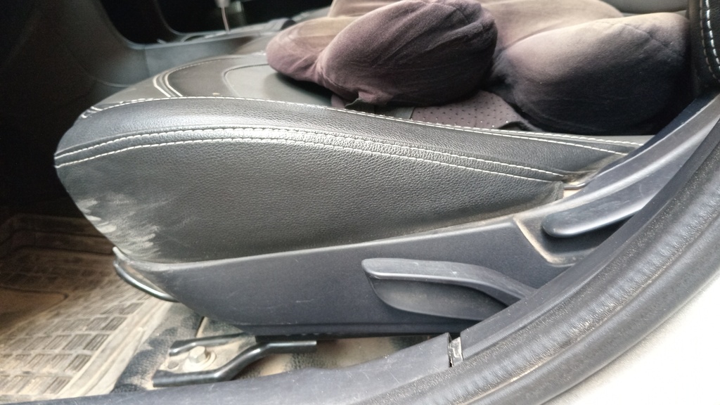 DRIVER SEAT SWITCHES