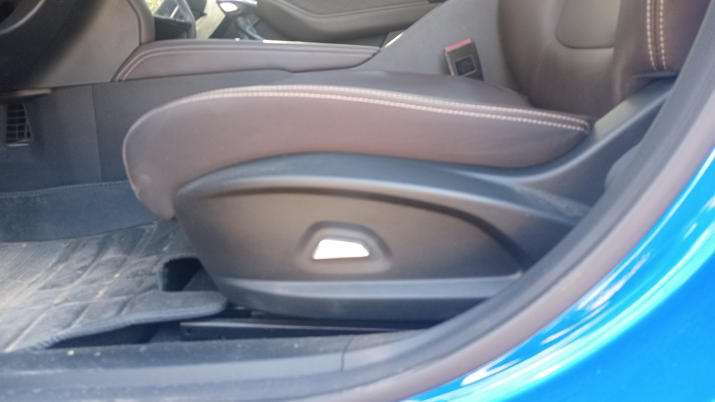 DRIVER SEAT SWITCHES