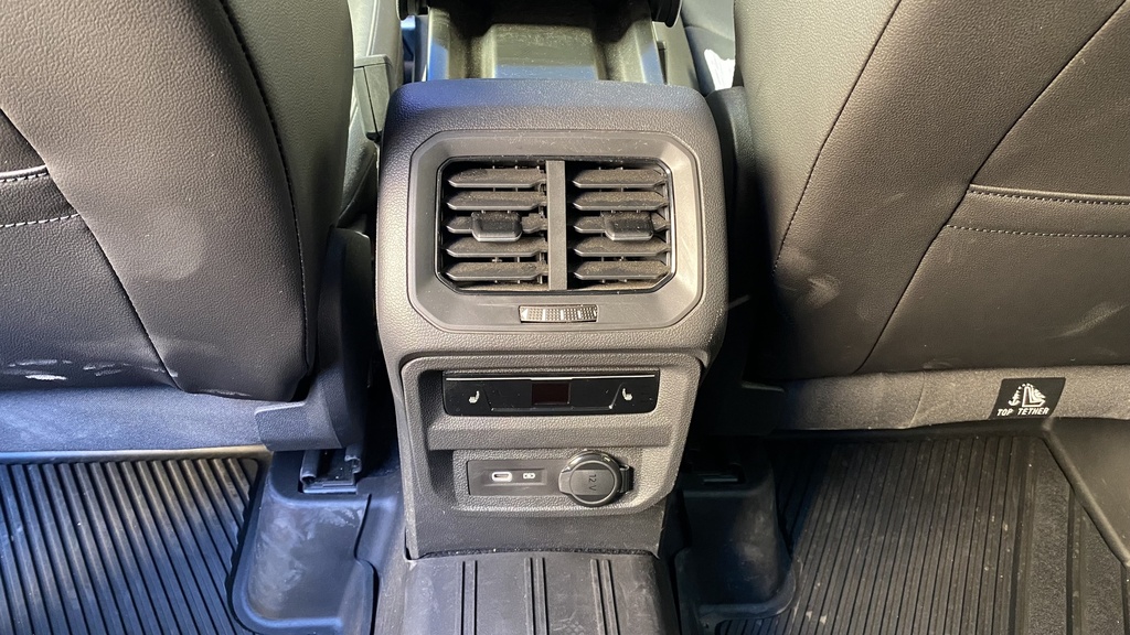 RR AC GRILL