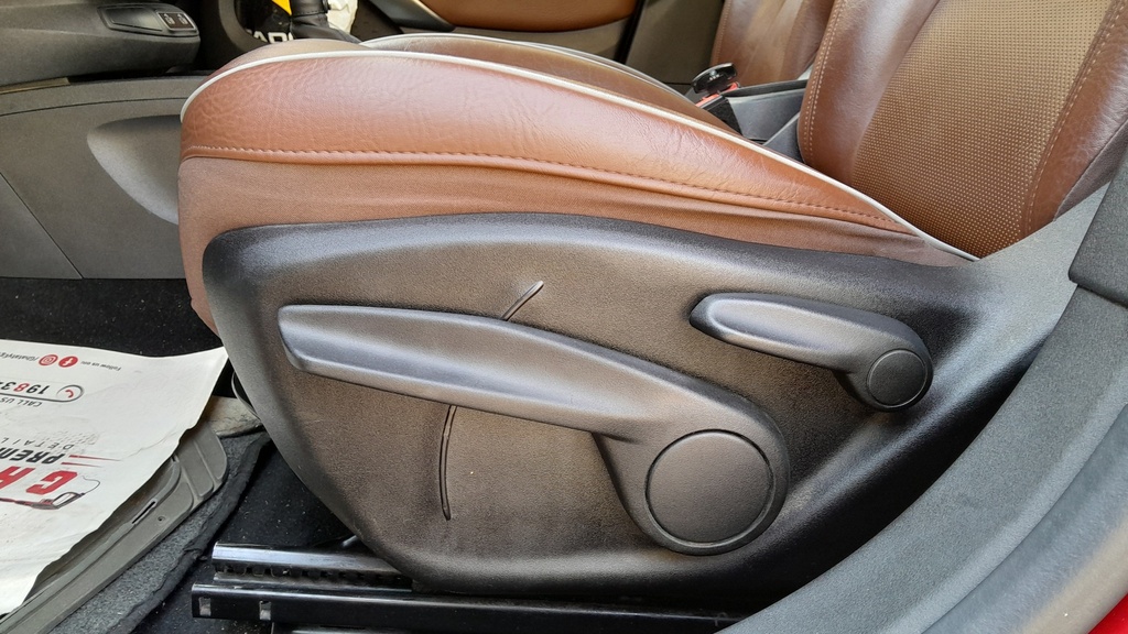 DRIVER SEAT SWITCHES