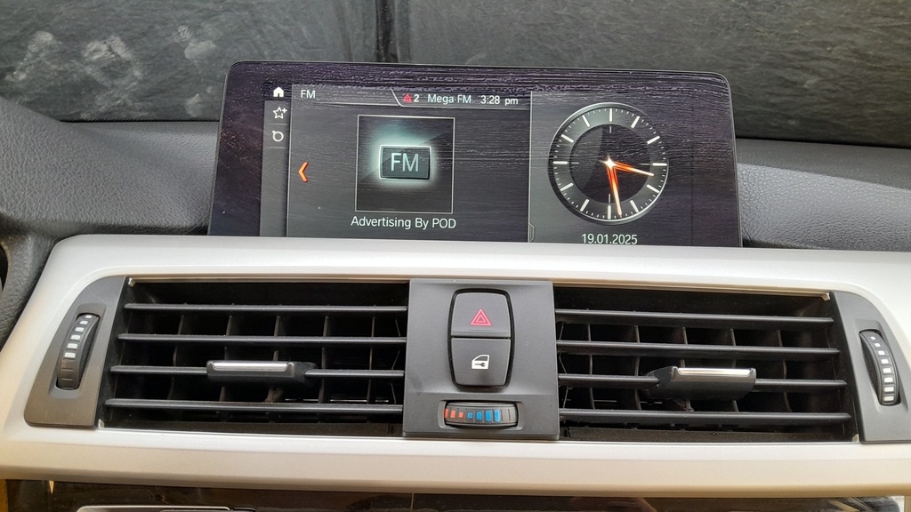 MULTIMEDIA SCREEN