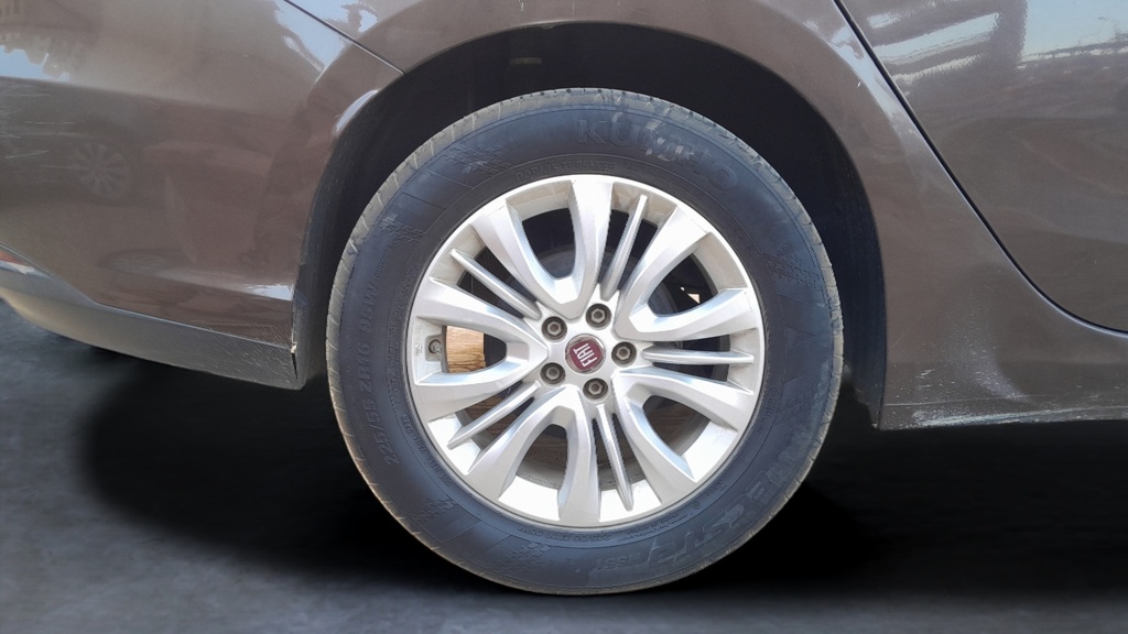 RR R TIRE