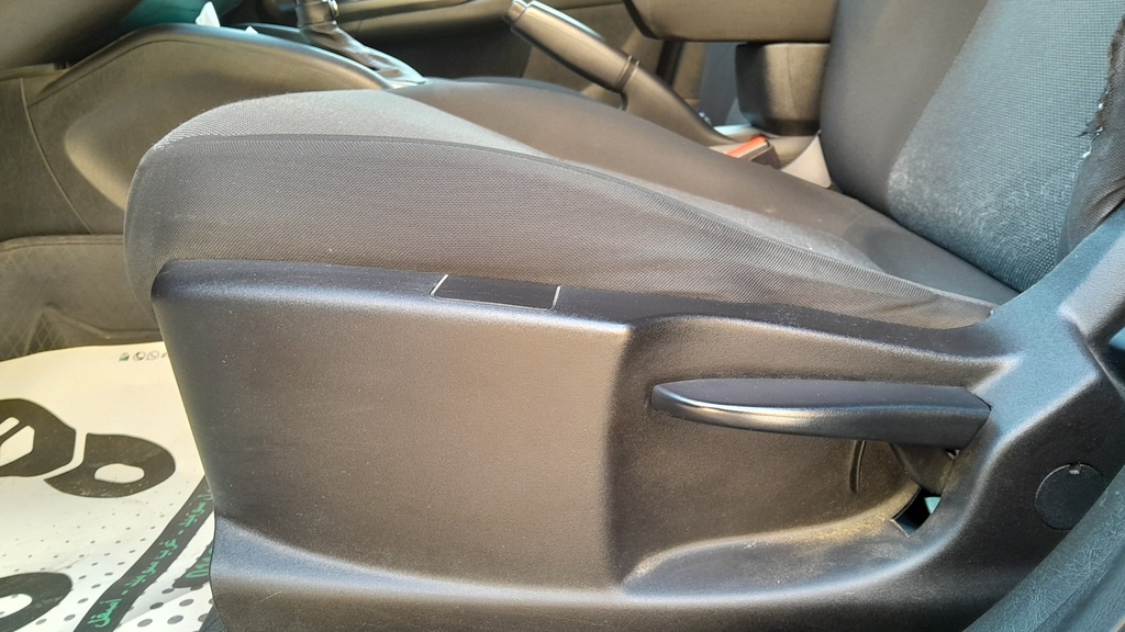 DRIVER SEAT SWITCHES