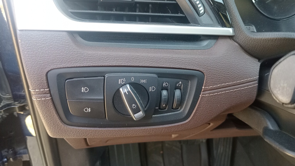 LIGHT SWITCHES