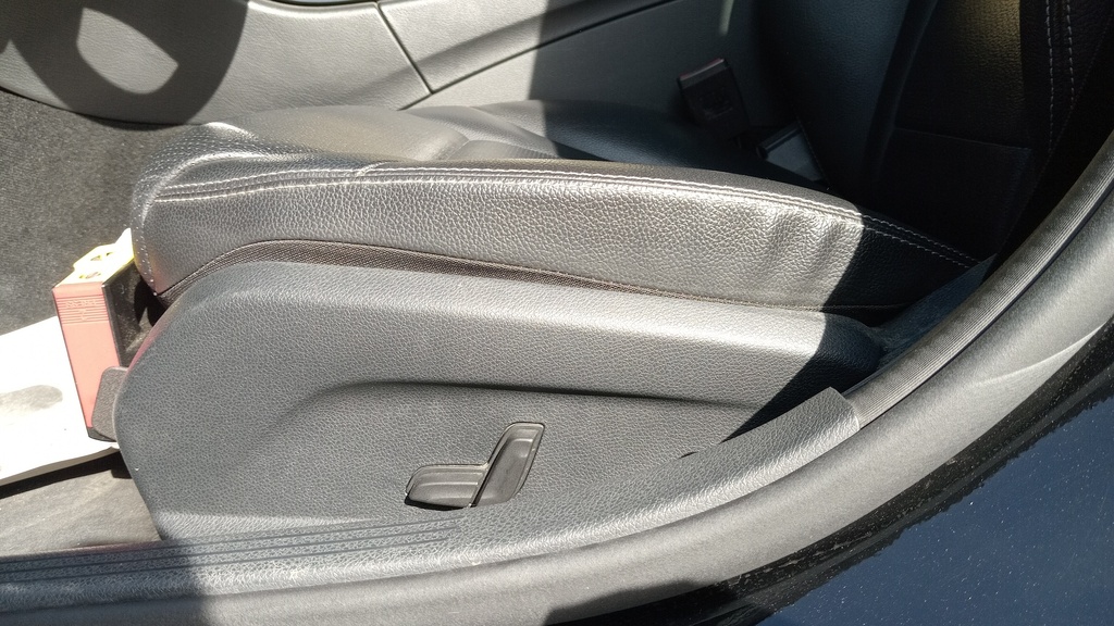 DRIVER SEAT SWITCHES