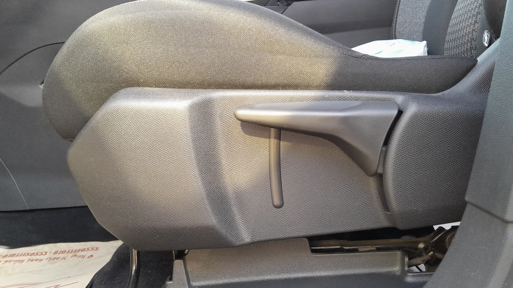 DRIVER SEAT SWITCHES