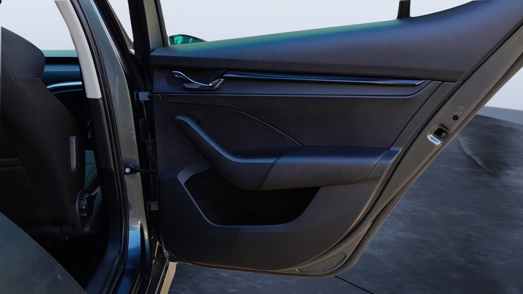 RR R DOOR