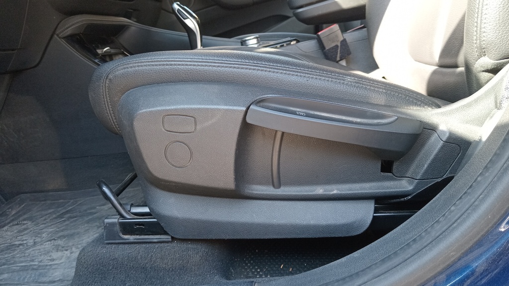 DRIVER SEAT SWITCHES