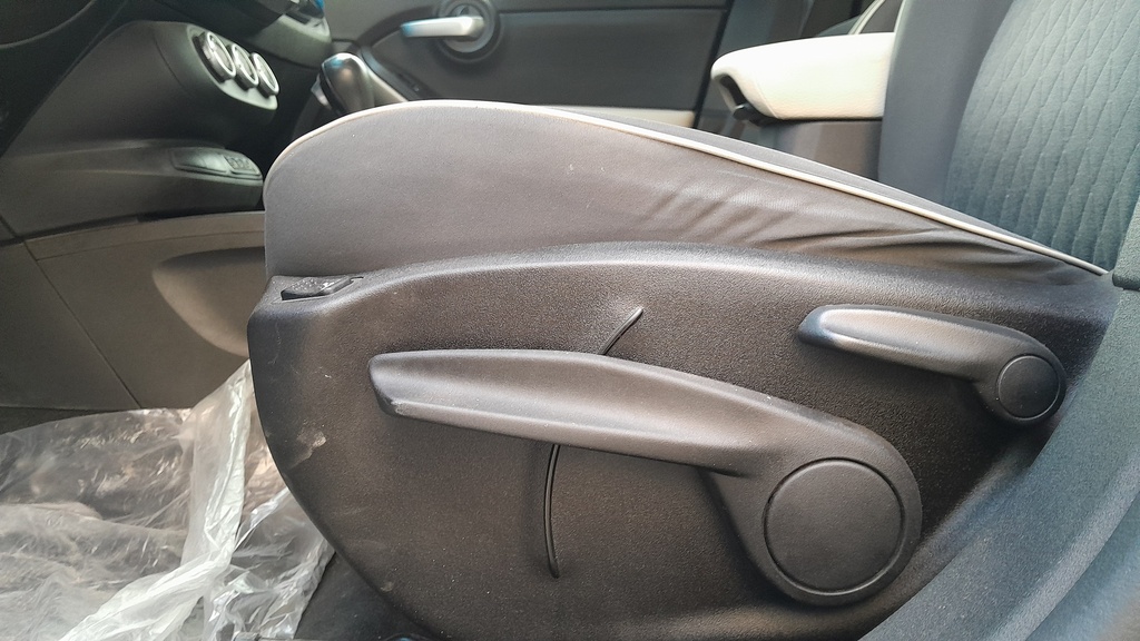 DRIVER SEAT SWITCHES