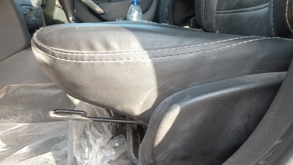 DRIVER SEAT SWITCHES