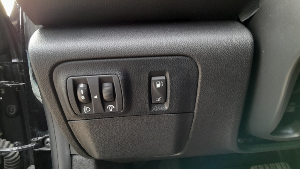 LIGHT SWITCHES