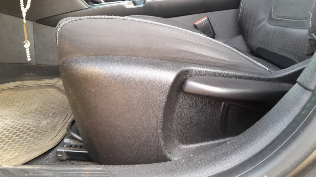 DRIVER SEAT SWITCHES