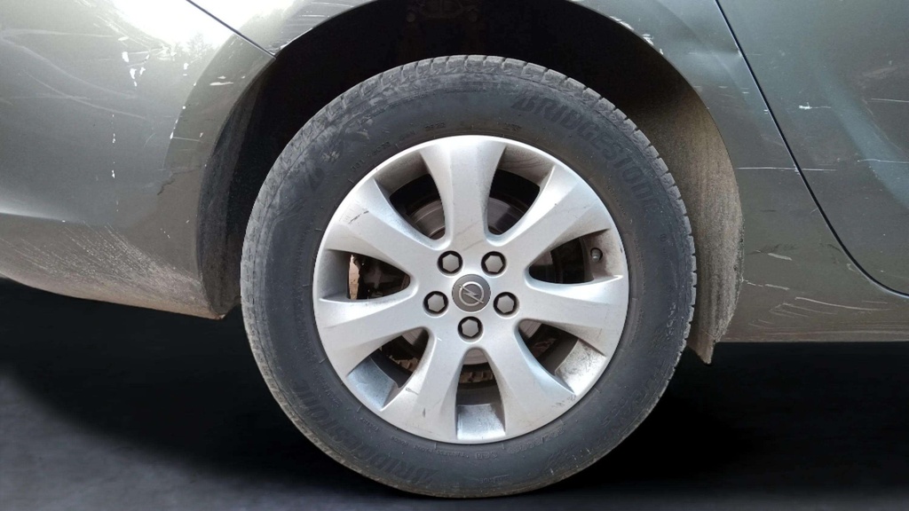 RR R TIRE