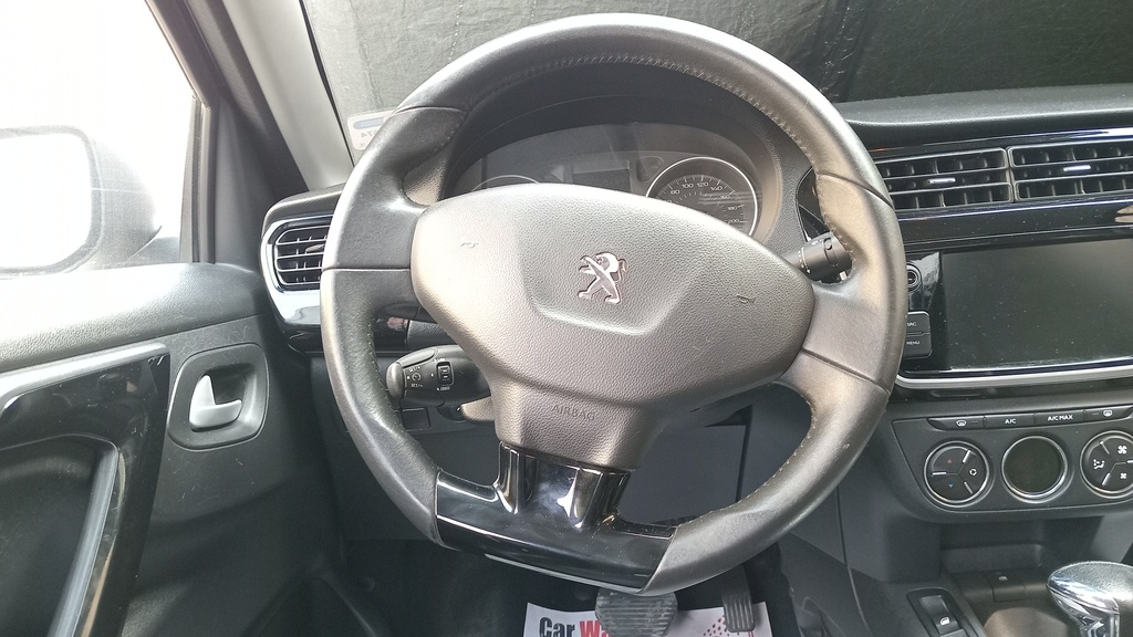 STEERING WHEEL