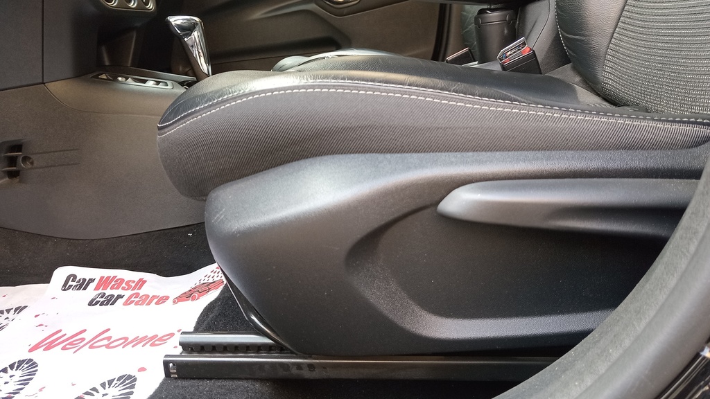 DRIVER SEAT SWITCHES