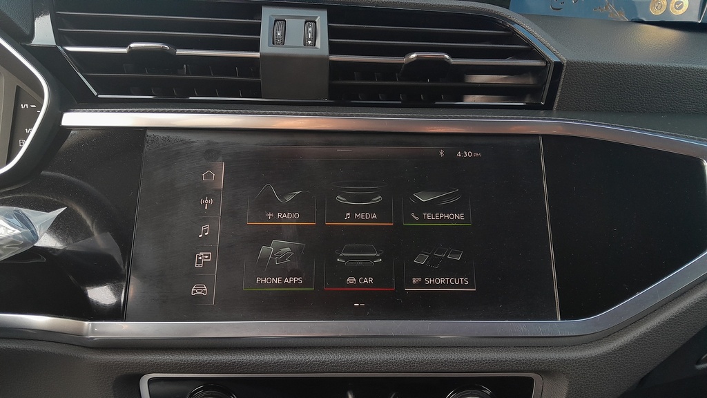 MULTIMEDIA SCREEN