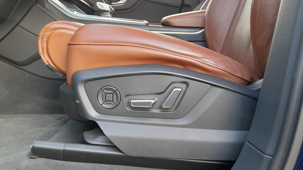 DRIVER SEAT SWITCHES