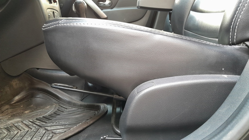 DRIVER SEAT SWITCHES